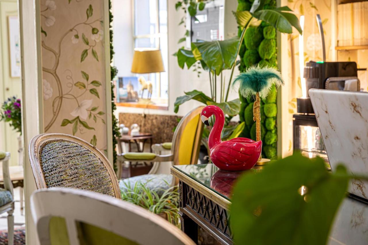Hotel Romance Malesherbes By Patrick Hayat Paris Exterior foto