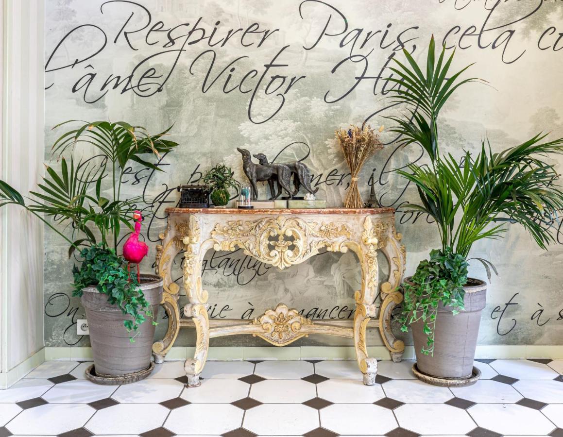 Hotel Romance Malesherbes By Patrick Hayat Paris Exterior foto